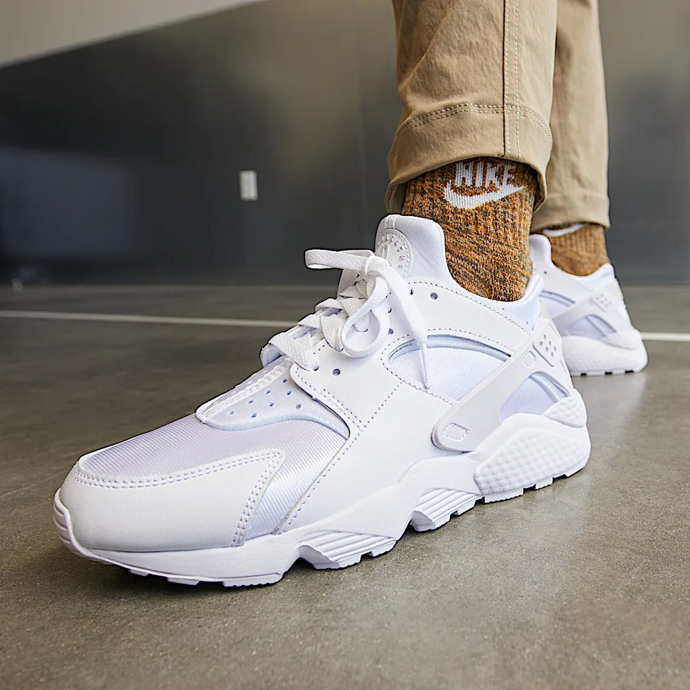 Nike Wmns Air Huarache Triple White-Nike-pikastore.cz