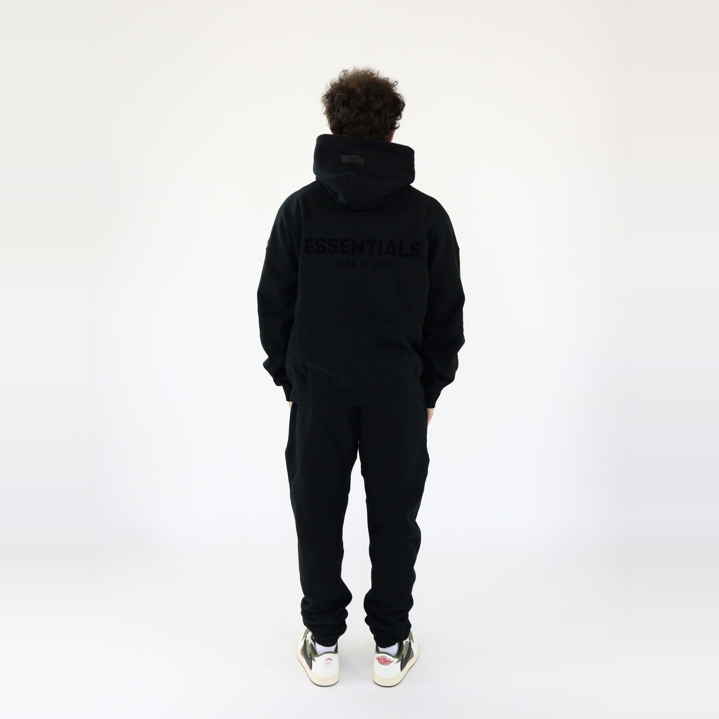 Fear of God Essentials S22 Sweatpants + S22 Hoodie Black - SET-Bundle-Fear of God-pikastore.cz