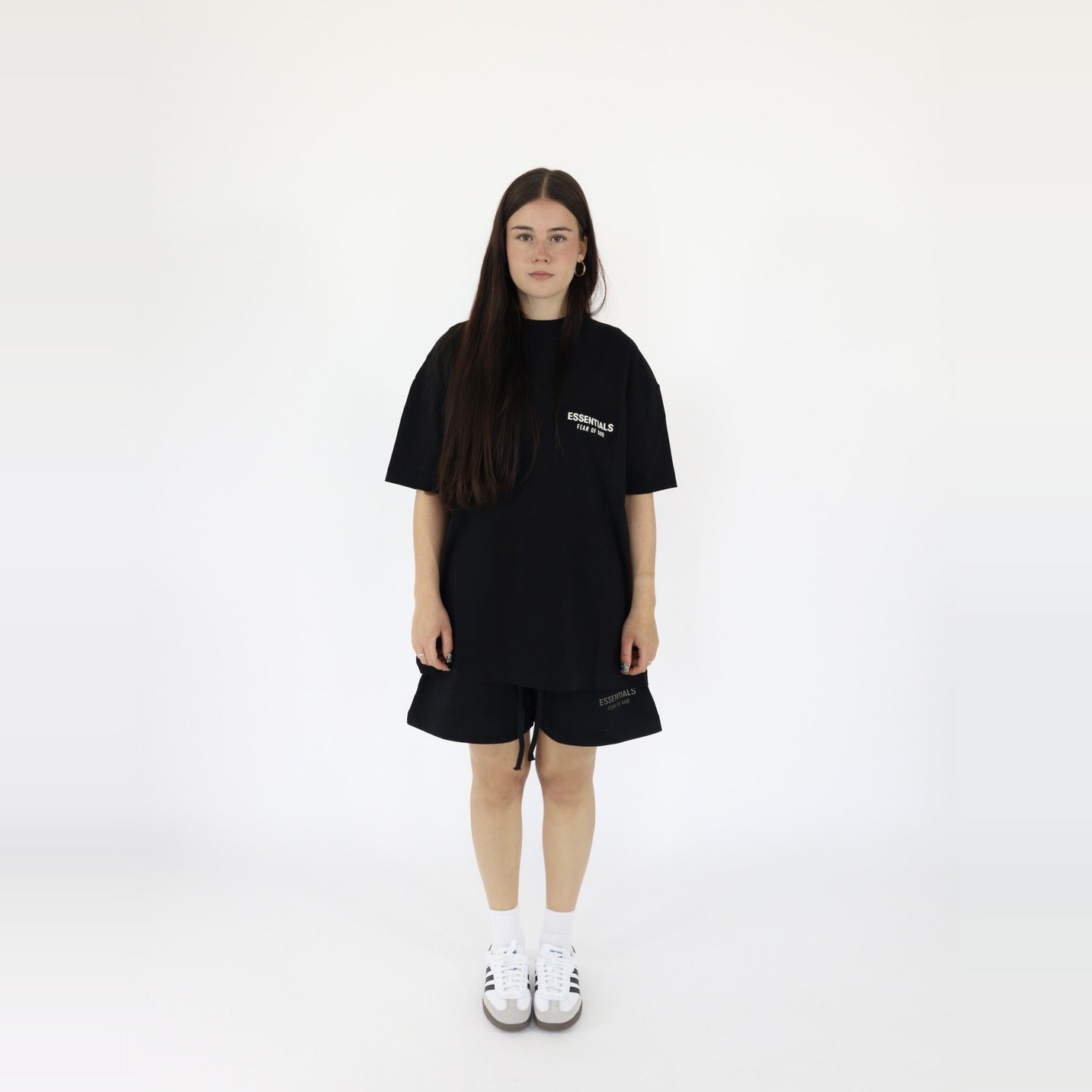 pikastore.cz - Fear of God Essentials S25 T-Shirt Jet Black + S25 Shorts Glossy Jet Black SET-Bundle-pikastore.cz-pikastore.cz