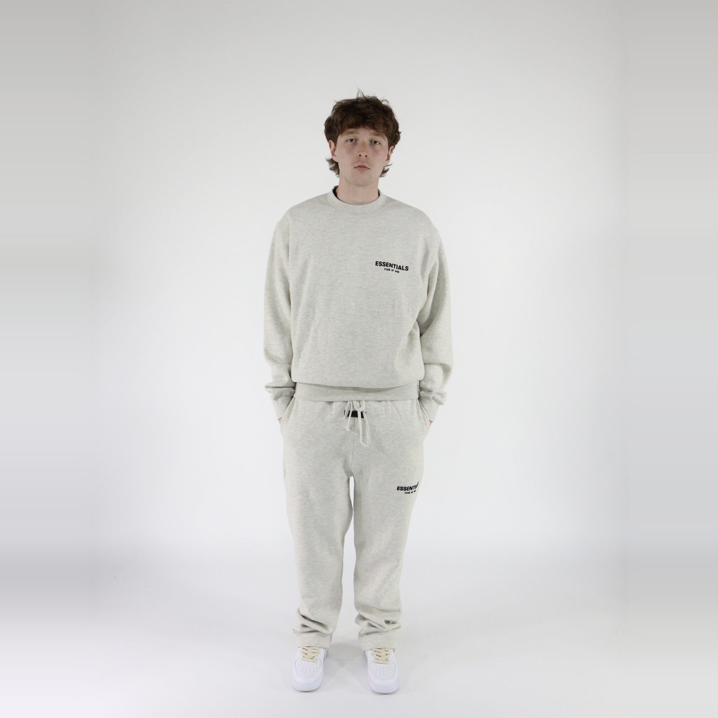 Fear of God Essentials Crewneck S22 Light Oatmeal - PIKASTORE-Clothing-Fear of God-pikastore.cz