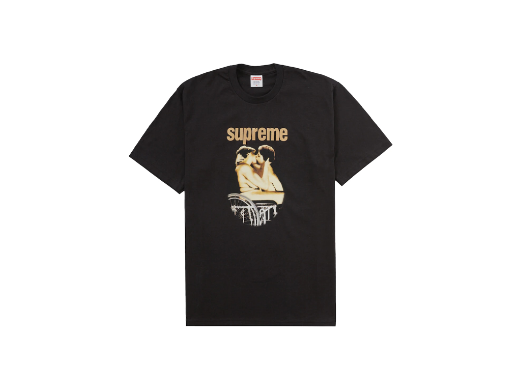 Supreme Kiss Tee Black PIKASTORE S.R.O