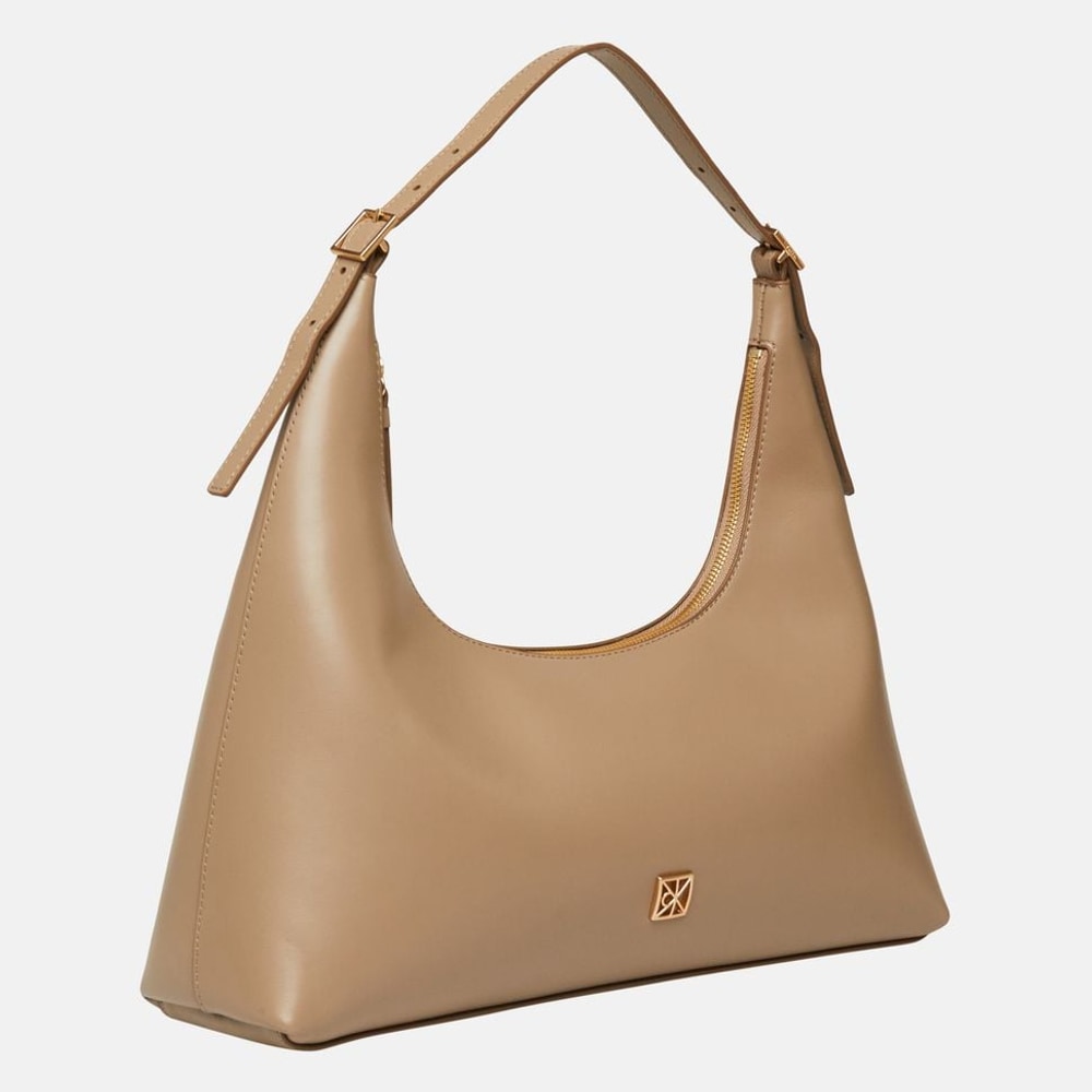 Calvin Klein Leather shoulder bag Emblem Taupe – taška