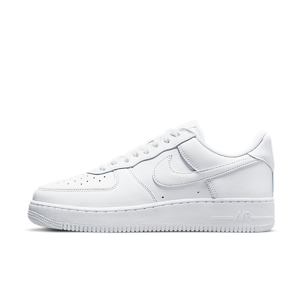 Nike Wmns Air Force 1 07 Triple White-Nike-pikastore.cz