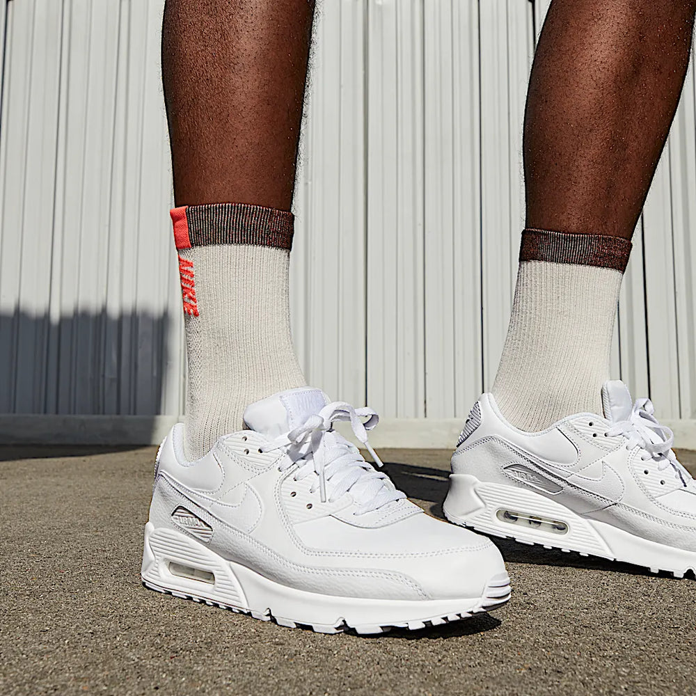 Nike Air Max 90 Leather-sneakers-Nike-pikastore.cz