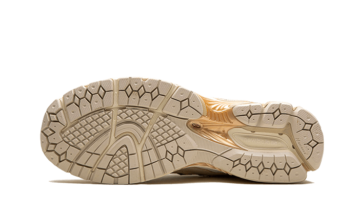 New Balance 2002R Protection Pack Sandstone-sneakers-New Balance-pikastore.cz