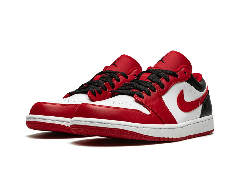 Nike Jordan 1 Low Bulls