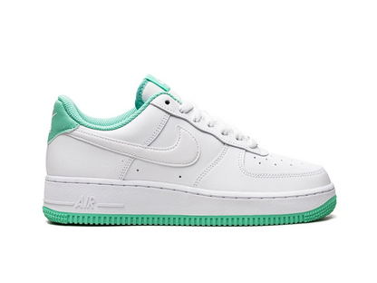 Nike Air Force 1 07 White Light Menta