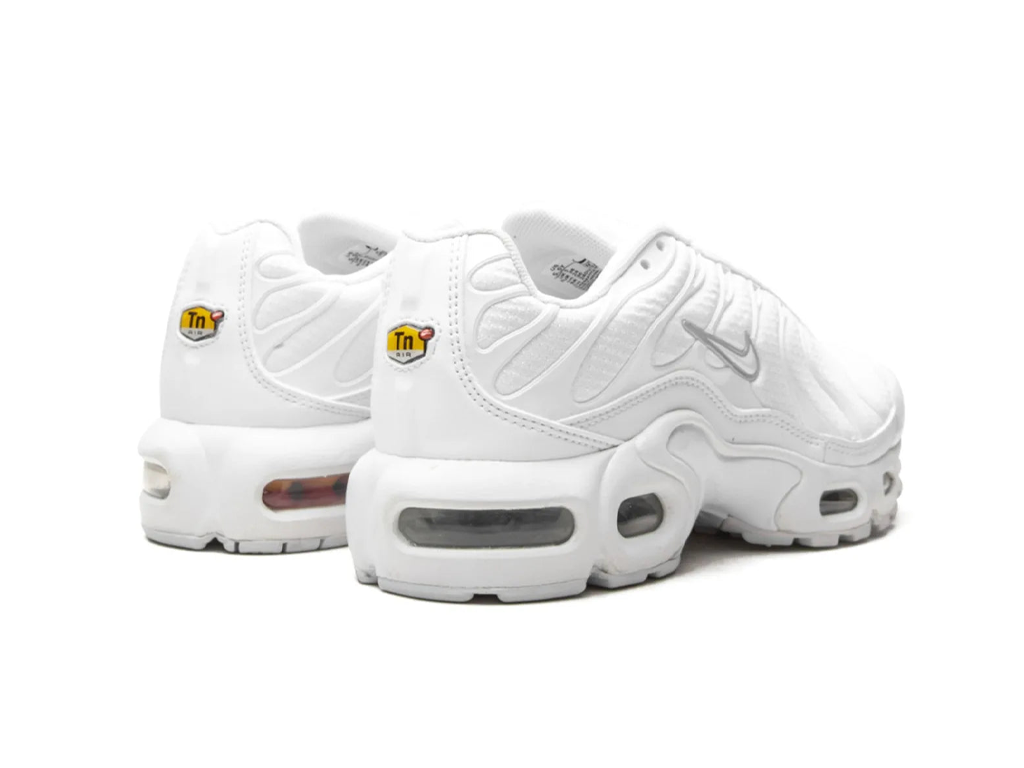 womens white nike air max plus