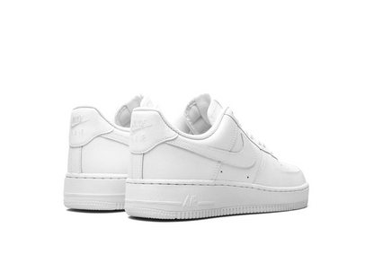 Nike Air Force 1 07 Triple White