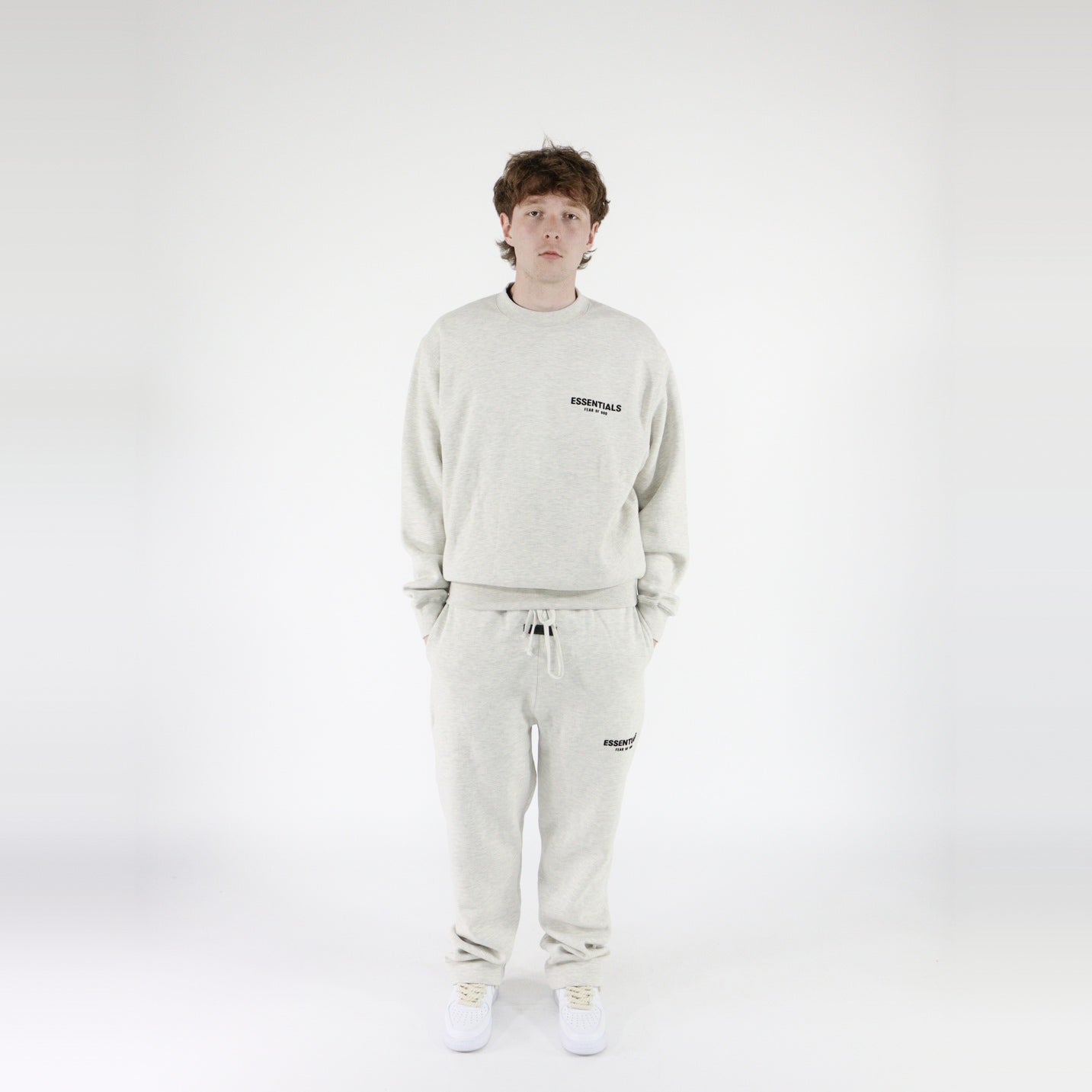 pikastore.cz - Fear of God Essentials S22 Relaxed Sweatpants + S22 Hoodie Light Oatmeal - SET-Bundle-pikastore.cz-pikastore.cz