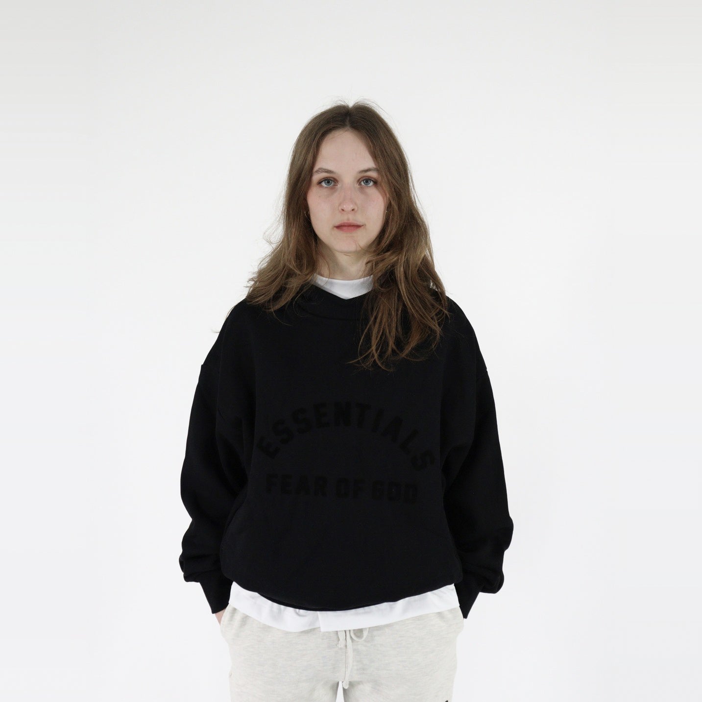 Fear of God Essentials S23 Hoodie Jet Black - PIKASTORE-Clothing-Fear of God-pikastore.cz