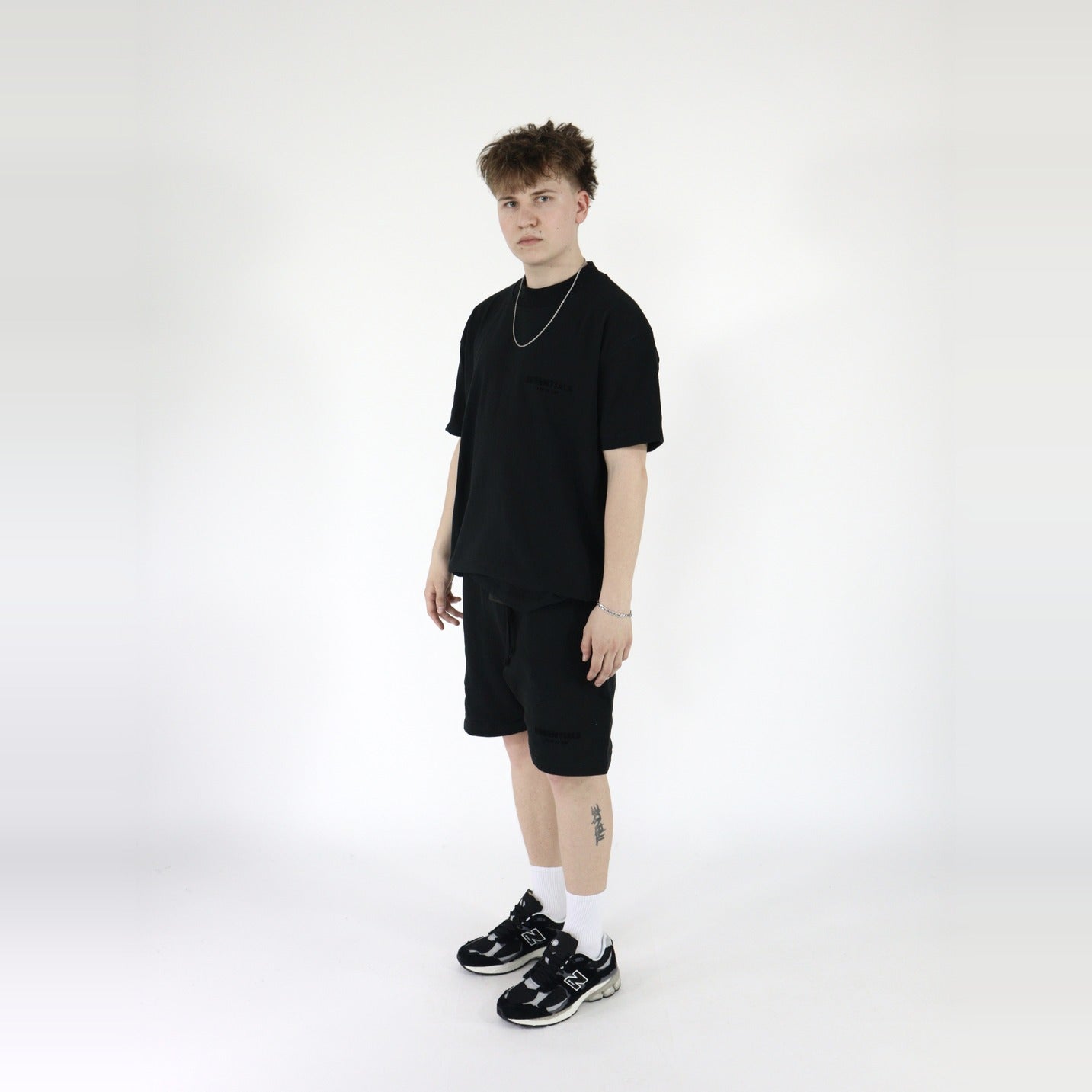 Fear of God Essentials S22 Shorts Stretch Limo - PIKASTORE-Clothing-Fear of God-pikastore.cz