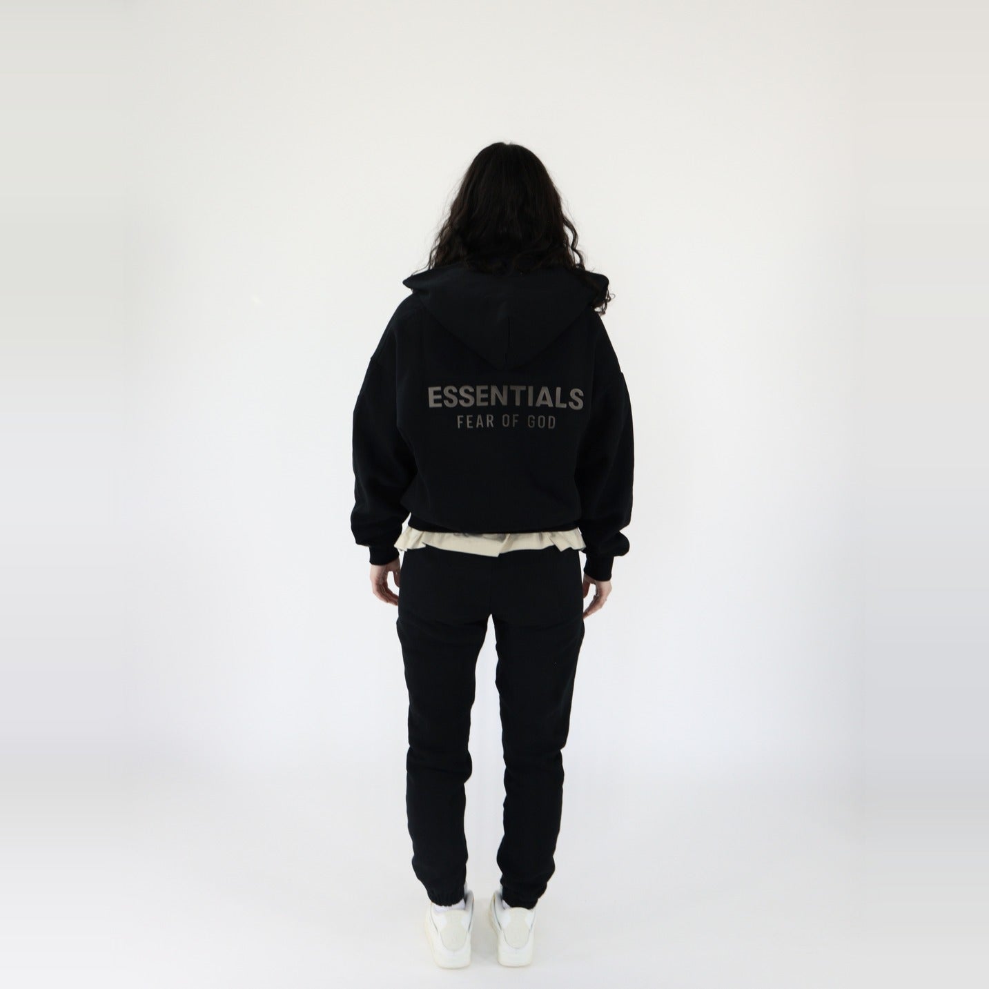pikastore.cz Fear of God Essentials Classic S25 Zip Hoodie Glossy Jet Black + S25 Sweatpants Black SET-Bundle-pikastore.cz-pikastore.cz