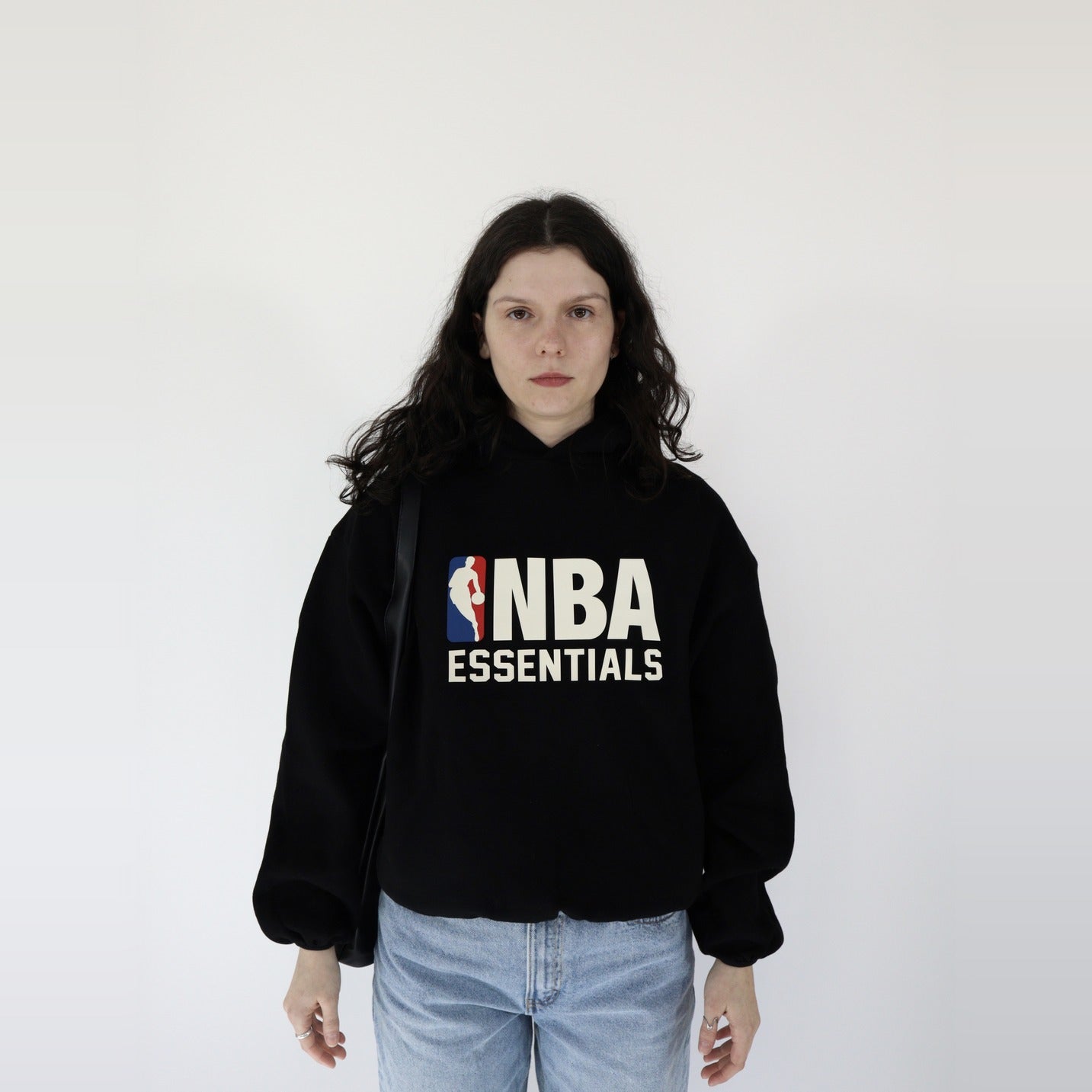 Fear of God Essentials NBA S24 Hoodie Black - PIKASTORE-Clothing-Fear of God-pikastore.cz