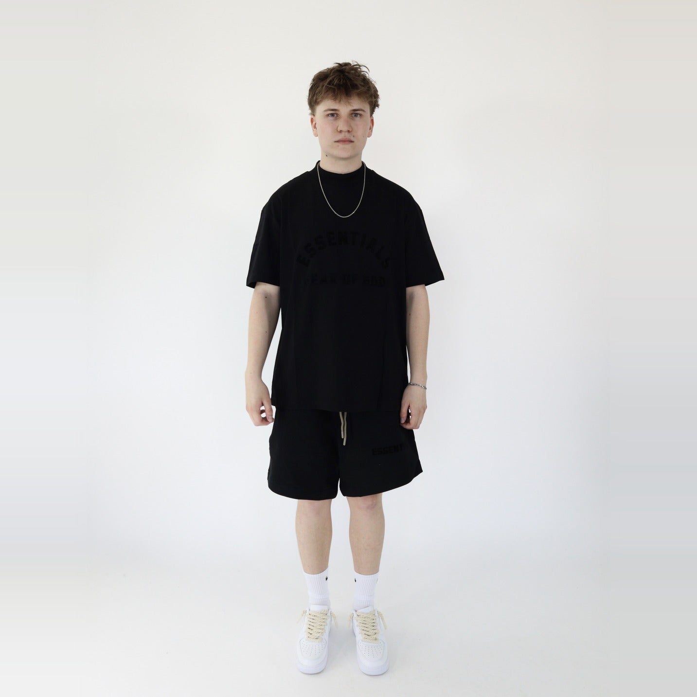 Fear of God Essentials S23 Shorts + S23 T-Shirt Black - SET-Bundle-Fear of God-pikastore.cz