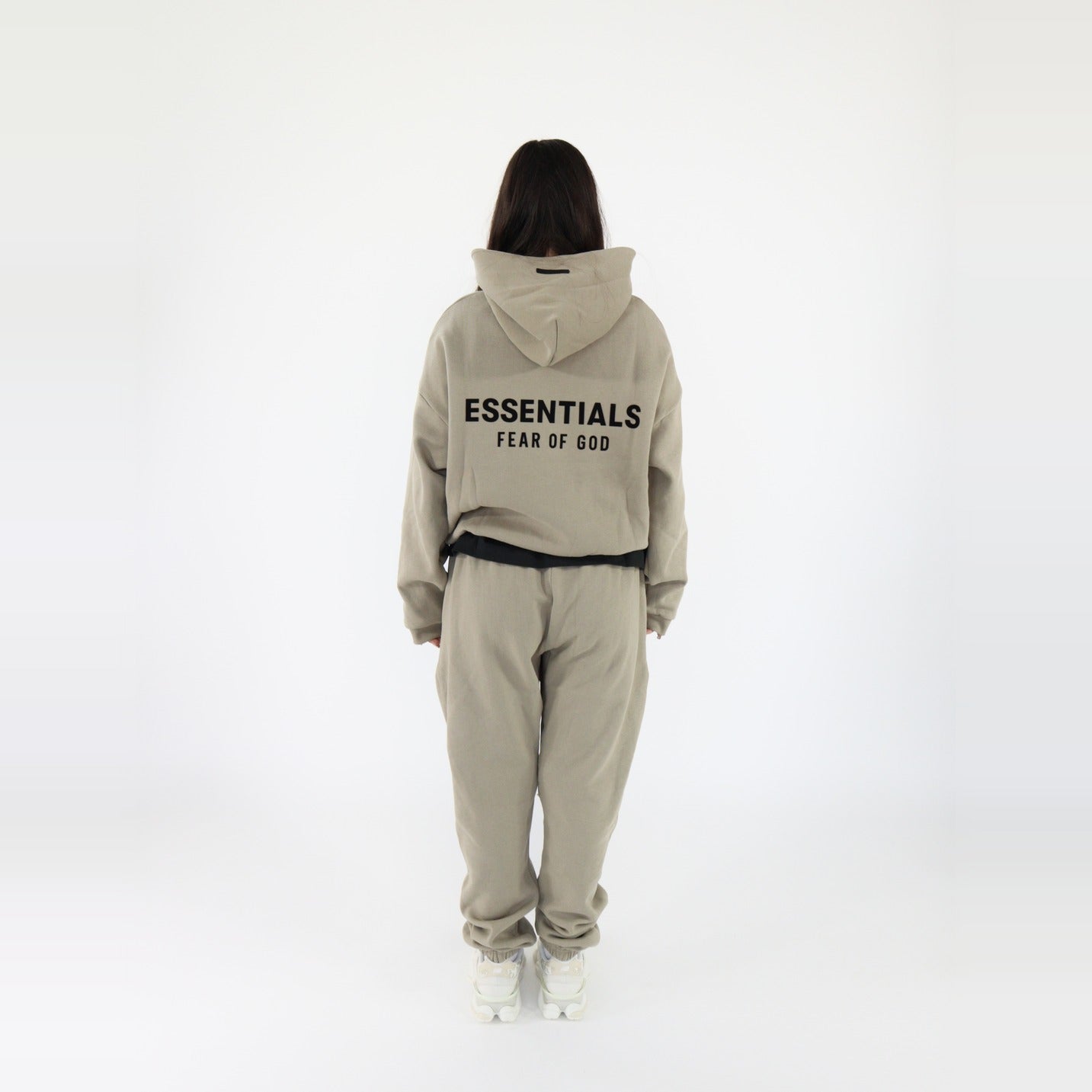 pikastore.cz Fear of God Essentials S24 Desert Sand Hoodie + S24 Sweatpants Sand SET-Bundle-pikastore.cz-pikastore.cz