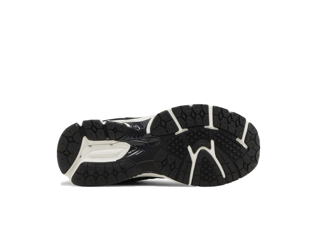 New Balance 2002R Big Kid Black Phantom-New Balance-pikastore.cz