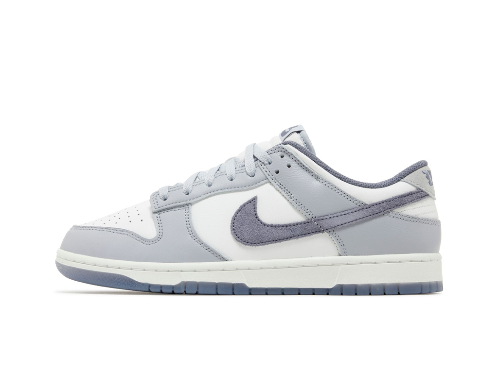 Nike Dunk Low SE Light Carbon