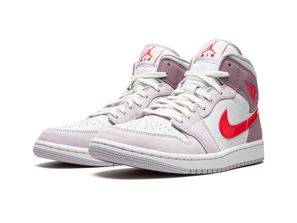 Nike Wmns Air Jordan 1 Mid Valentines Day-Air Jordan-pikastore.cz